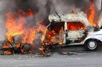 В Киеве опять начали жечь автомобили. За ночь сгорели три иномарки